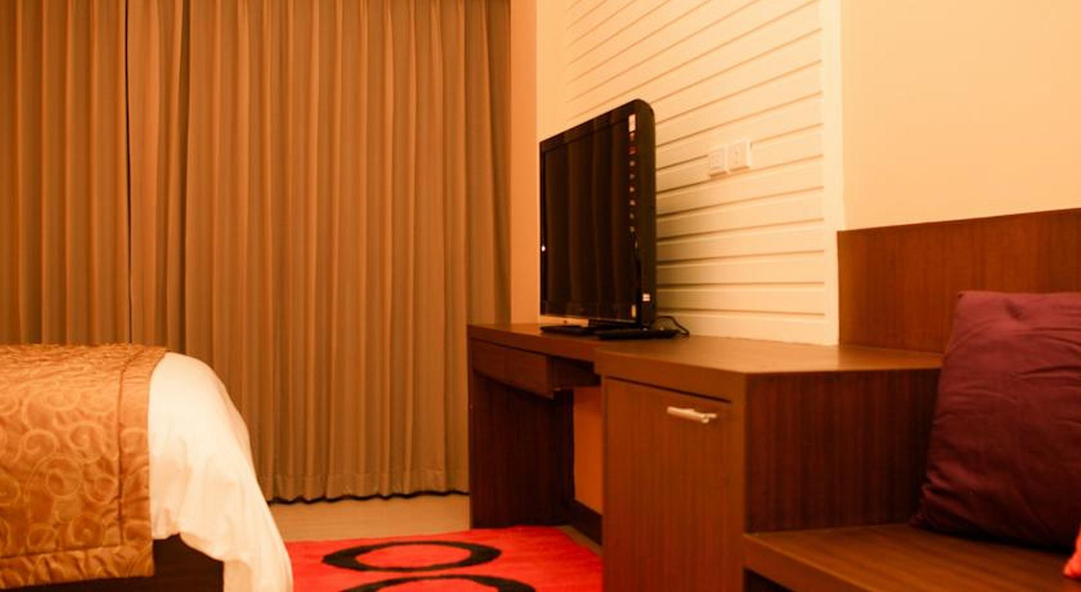 Icheck Inn Gems Center Silom Bangkok Zewnętrze zdjęcie
