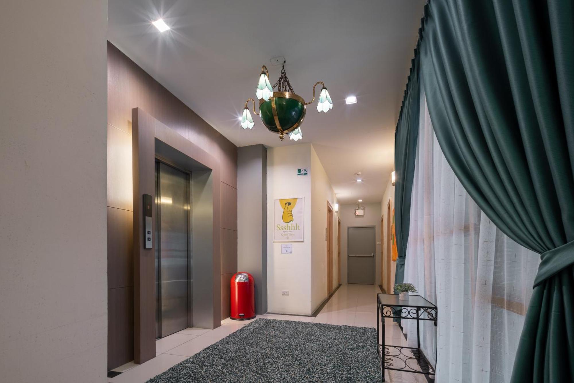Icheck Inn Gems Center Silom Bangkok Zewnętrze zdjęcie