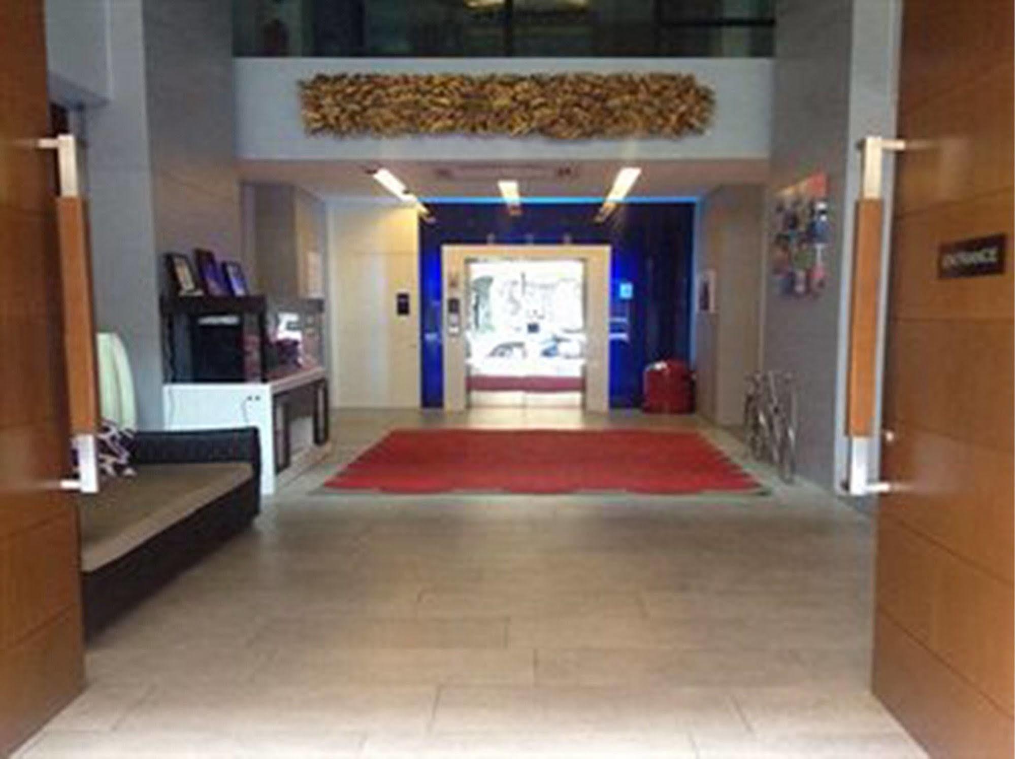 Icheck Inn Gems Center Silom Bangkok Zewnętrze zdjęcie